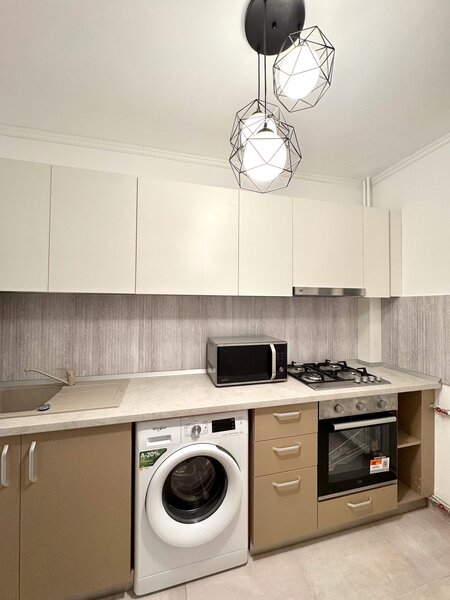 Tineretului, Parc, Metrou